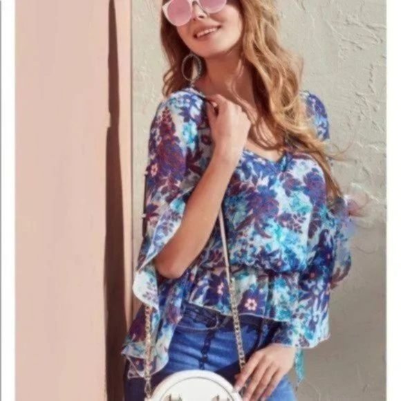 Guess blue floral print edgy and flowy crop top Size XS - Picture 3 of 12